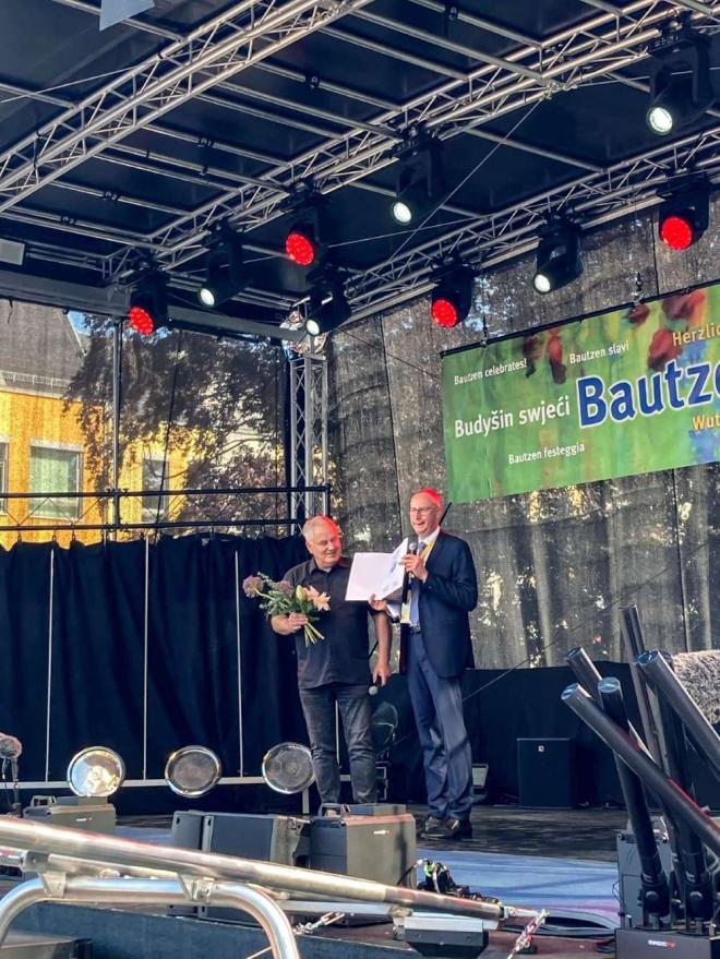 Bildtitel: Auftakt mit Live-Musik auf drei Plätzen Bild zu Auftakt mit Live-Musik auf drei Plätzen