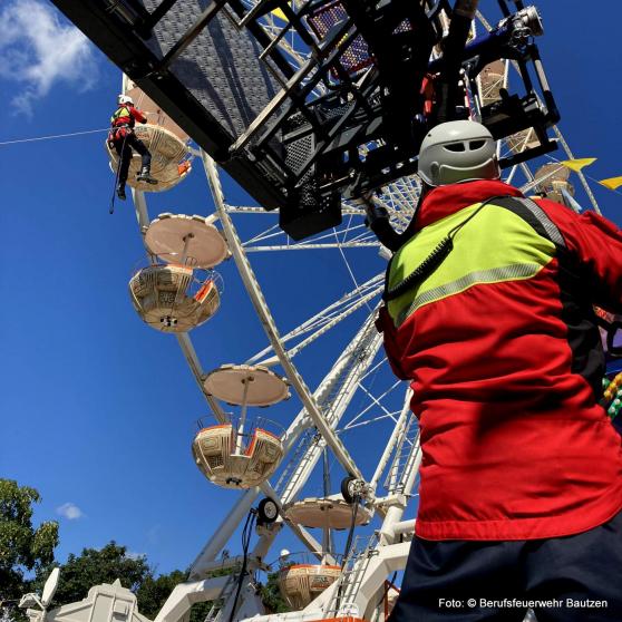 Bautzener Feuerwehr auf dem Riesenrad