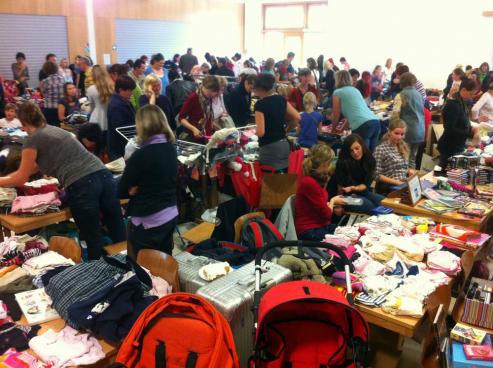 Bild zu Kinderkleiderbrse in der Montessori-Schule